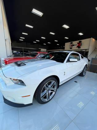 FORD MUSTANG 5.4 SHELBY GT 500 COUPÉ V8 32V GASOLINA 2P MANUAL